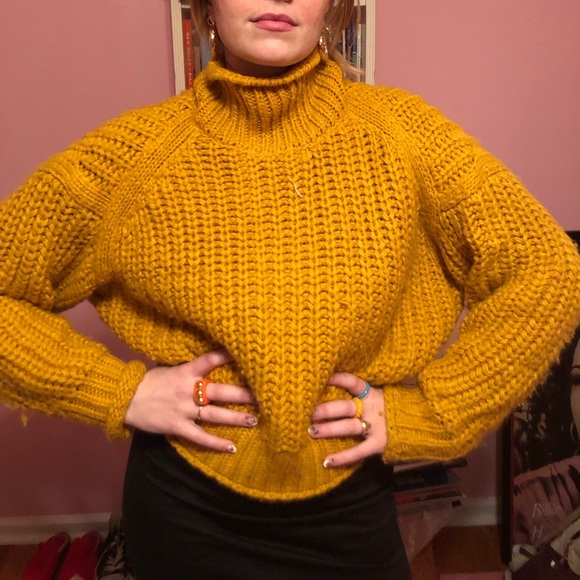 H&M mustard yellow knit sweater - Picture 1 of 2